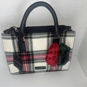 Nanette Lepore Tartan Plaid 4 pc
Purse Gift Set
